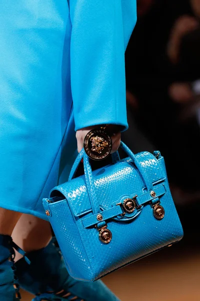 Look 34
